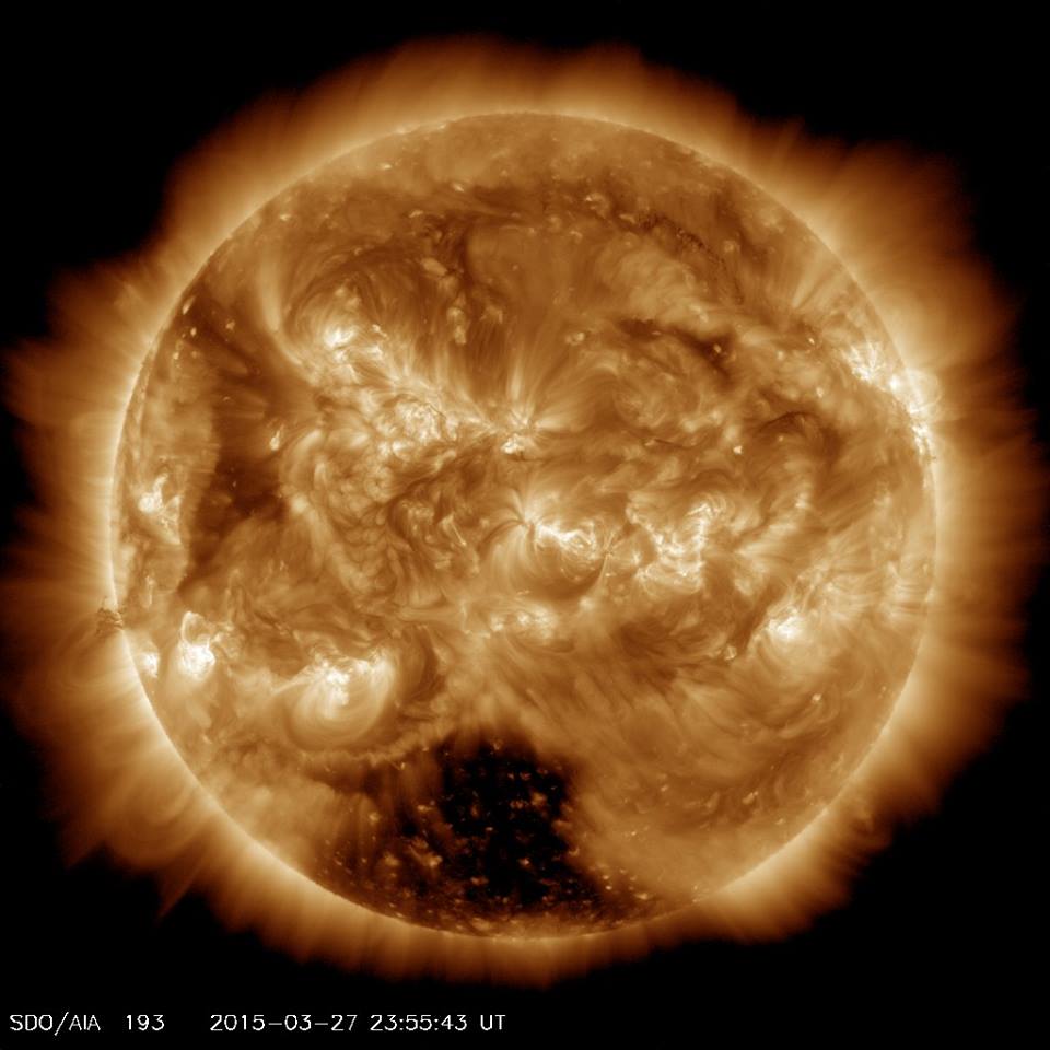 PIX_2015/CME_03-27_235543UT