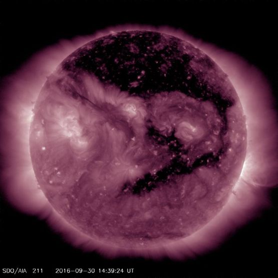 CME_09-30_143924UT_SDO-AIA-211_Purple