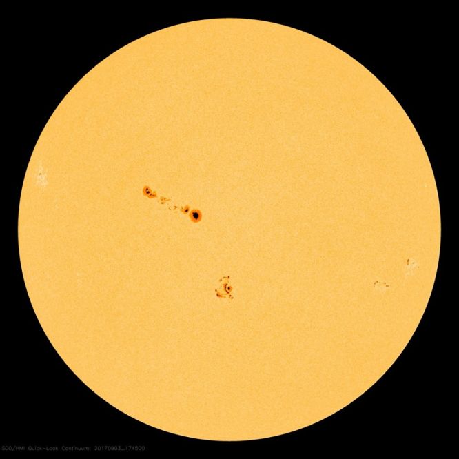 SunSpots_2672+2674_20170901_174600