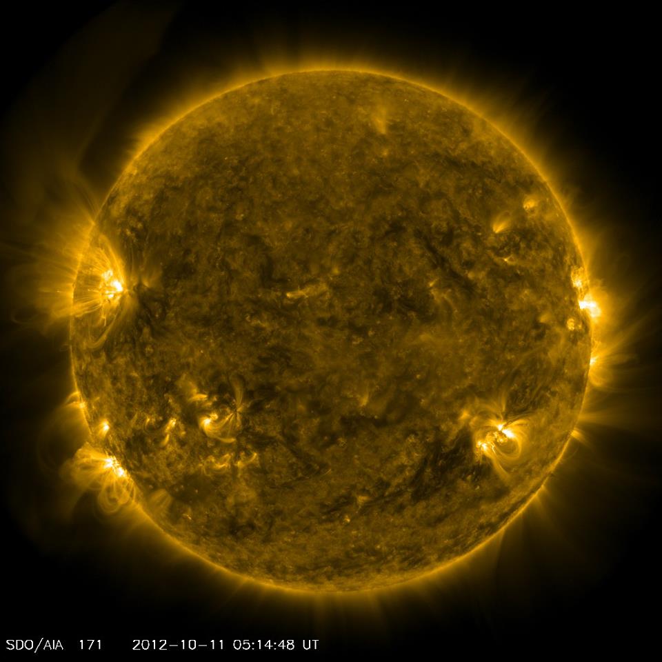 CME_2012-10-11_051448UT_SDO