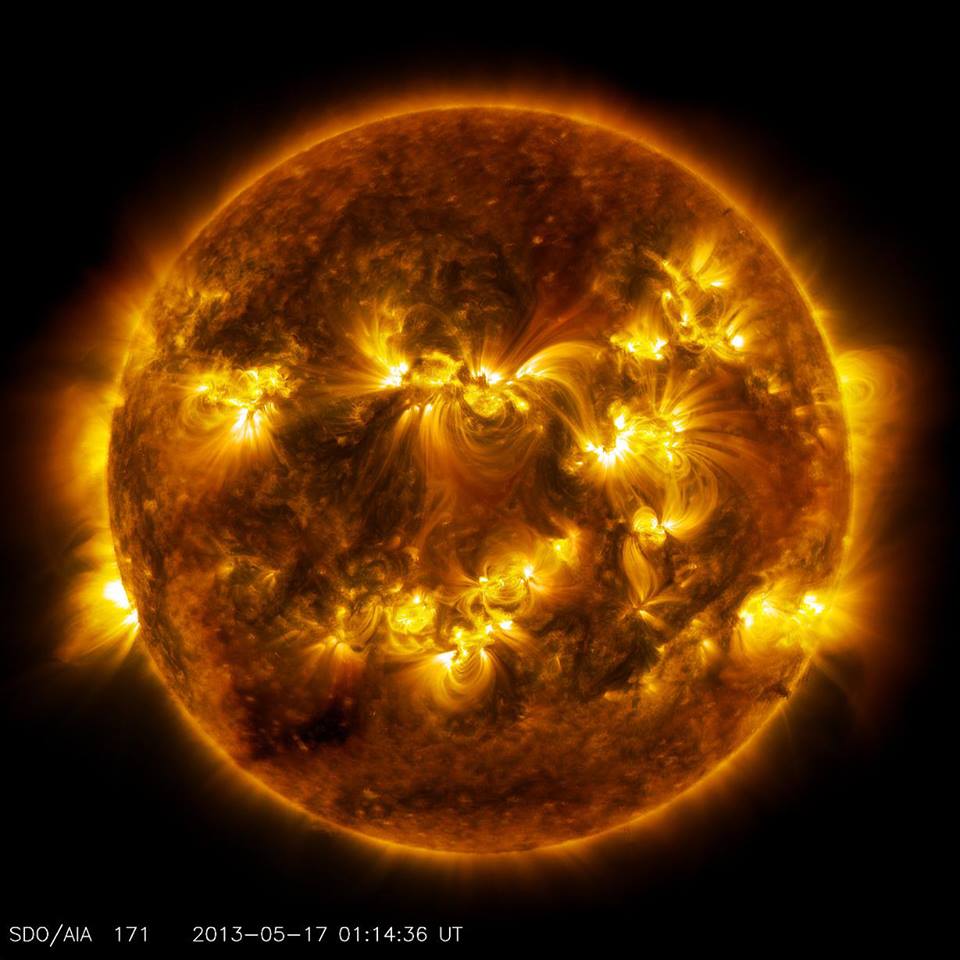 CME_2013-05-17_ss1746_4X+M3,2classFlares