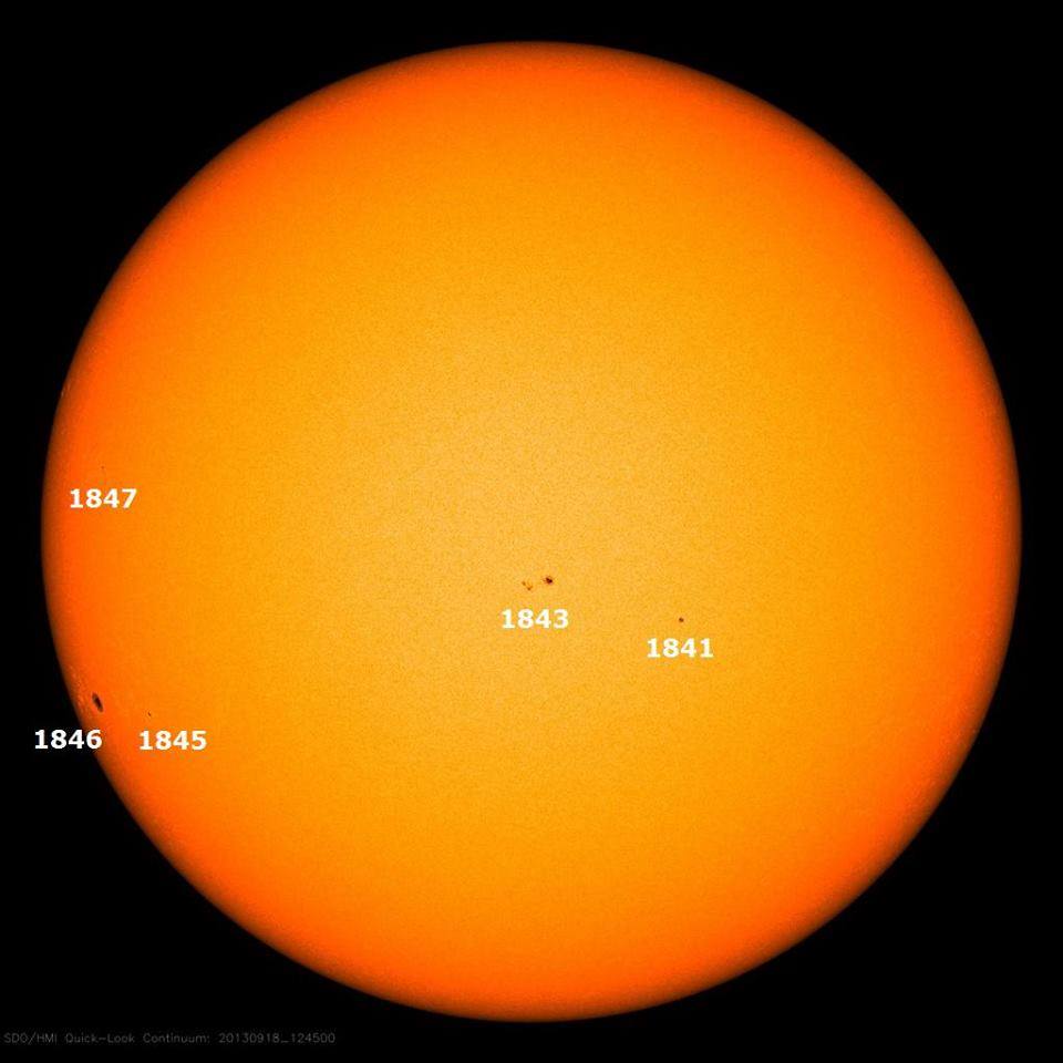 CME_2013-09-18_1245_SDO_C3,9Flare+5EarthFacingSunspots