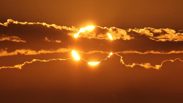 Eclipse_Annular-Lunar_2013-05-10_byTonyO'Brien_Australia